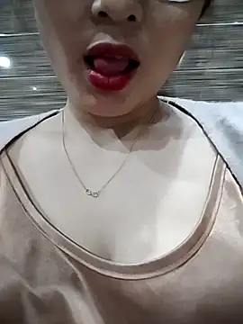 Snapshot of candy_flo chatting on 05/01/26, 02:32 candy flo online show from 05/01/26, 02:32