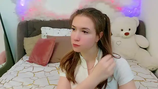 LeenMoonie online show from 06/21/26, 04:20