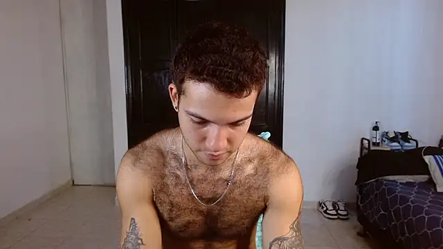 Snapshot of Seaboy_ chatting on 03/18/26, 05:38 Seaboy online show from 03/18/26, 05:38