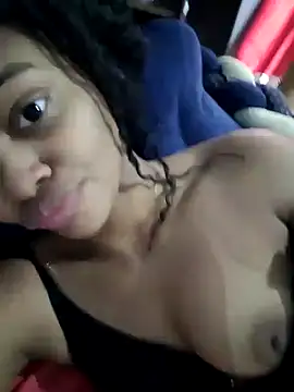 Snapshot of marialuiza2027 chatting on 05/07/26, 12:43 marialuiza2027 online show from 05/07/26, 12:43