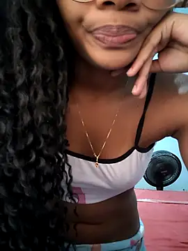 Snapshot of marialuiza2027 chatting on 07/21/26, 12:29 marialuiza2027 online show from 07/21/26, 12:29