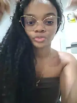Snapshot of marialuiza2027 chatting on 07/30/26, 12:26 marialuiza2027 online show from 07/30/26, 12:26
