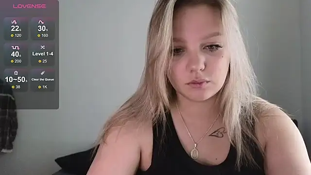 Snapshot of bettyloveu chatting on 07/03/26, 04:19 bettyloveu online show from 07/03/26, 04:19