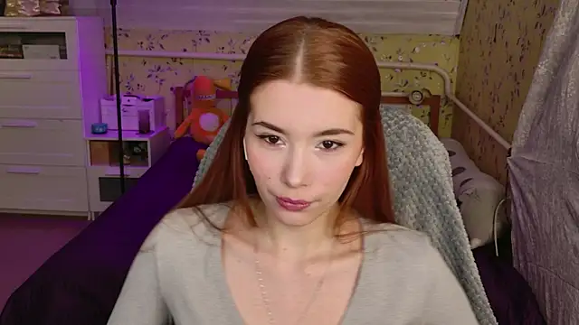 Snapshot of Lunavira chatting on 04/29/26, 05:41 Lunavira online show from 04/29/26, 05:41