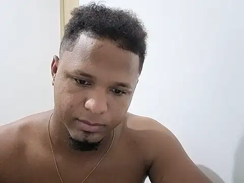 Snapshot of estrellajunior chatting on 06/11/26, 02:22 estrellajunior online show from 06/11/26, 02:22
