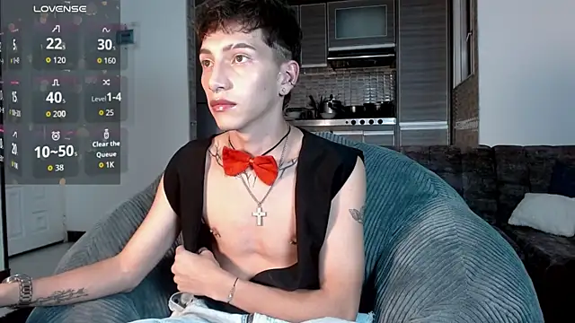 Snapshot of tiam_muller_fenix chatting on 05/08/26, 01:22 tiam muller fenix online show from 05/08/26, 01:22
