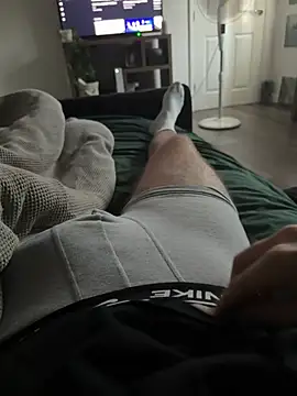 Snapshot of Gaylad222 chatting on 05/27/26, 07:00 Gaylad222 online show from 05/27/26, 07:00