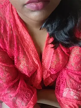 Snapshot of Maya-Tamil chatting on 05/20/26, 05:24 Maya-Tamil online show from 05/20/26, 05:24