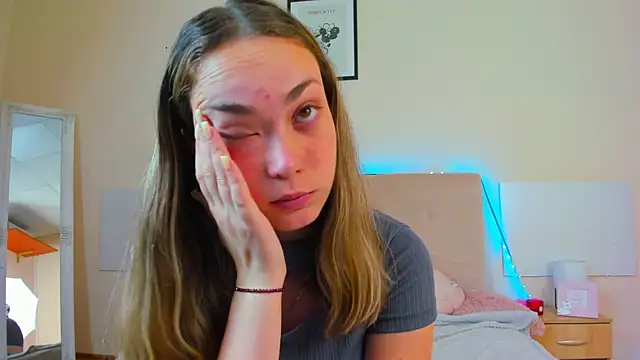 MelanieCuty online show from 07/12/26, 05:31