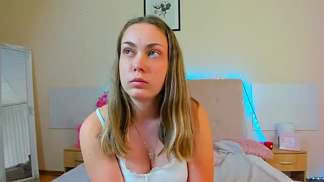 MelanieCuty online show from 07/14/26, 10:21