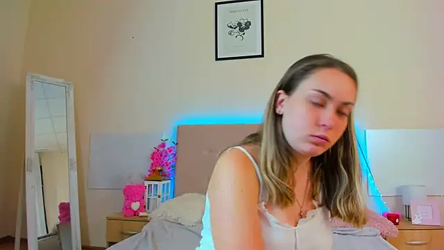 MelanieCuty online show from 07/23/26, 05:38