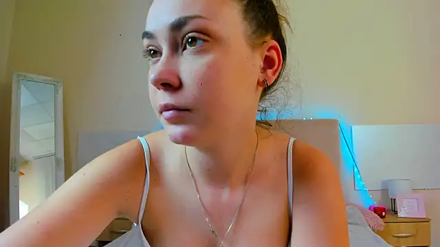 MelanieCuty online show from 07/25/26, 05:27