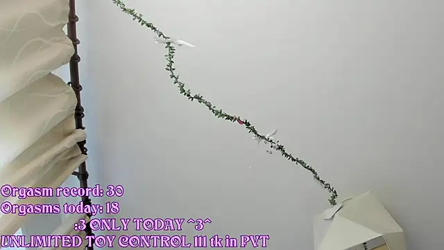Snapshot of RileyNymph chatting on 05/21/26, 03:24 RileyNymph online show from 05/21/26, 03:24