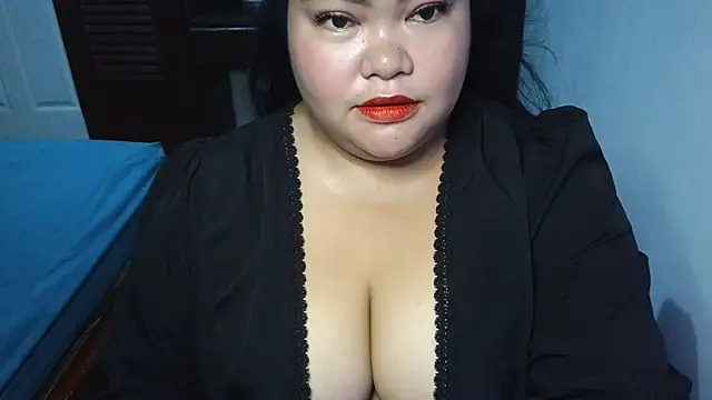 prettycarla  online show from 07/19/26, 11:41
