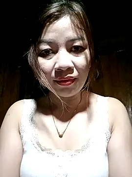 Snapshot of Yiyi102300 chatting on 03/17/26, 01:25 Yiyi102300 online show from 03/17/26, 01:25