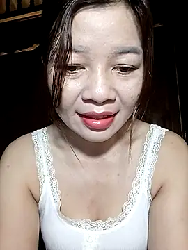 Snapshot of Yiyi102300 chatting on 04/27/26, 11:47 Yiyi102300 online show from 04/27/26, 11:47