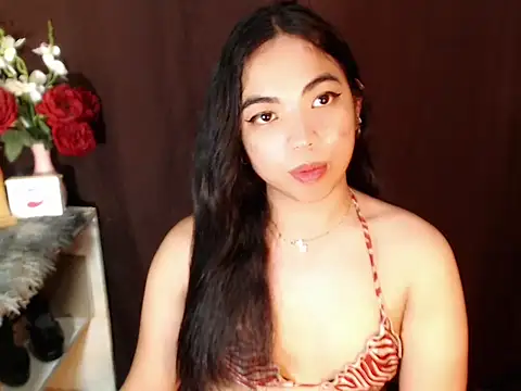 Snapshot of xLinda_Walkerx chatting on 05/27/26, 11:57 xLinda Walkerx online show from 05/27/26, 11:57