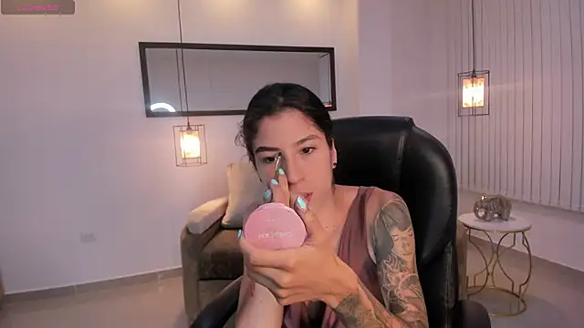 Snapshot of Ninna_Asppen_ chatting on 04/05/26, 06:21 Ninna Asppen online show from 04/05/26, 06:21