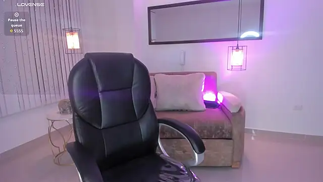 Snapshot of Ninna_Asppen_ chatting on 04/11/26, 04:39 Ninna Asppen online show from 04/11/26, 04:39