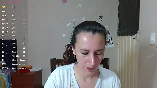 Snapshot of Mariam_wish chatting on 03/21/26, 04:54 Mariam wish online show from 03/21/26, 04:54