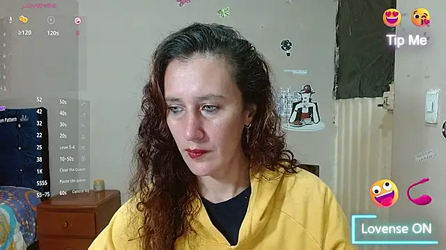 Snapshot of Mariam_wish chatting on 03/25/26, 02:39 Mariam wish online show from 03/25/26, 02:39