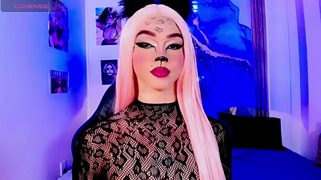 blonde queen- online show from 06/19/26, 03:33