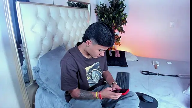 Liam Dustin online show from 07/21/26, 07:49