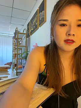 Xiaoxiao-y online show from 05/28/26, 08:00