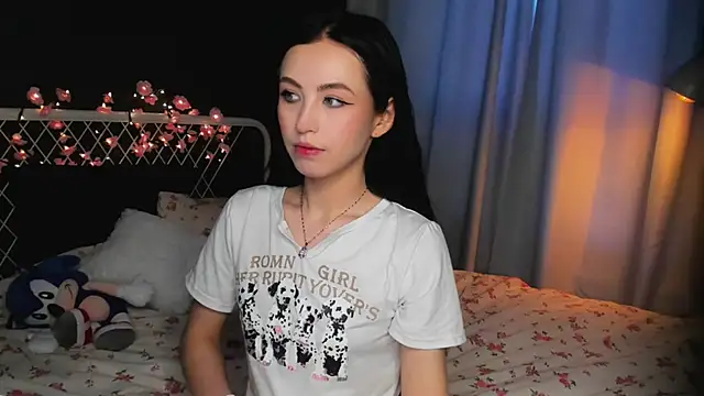 Snapshot of lizaa_breeze chatting on 05/16/26, 04:06 lizaa breeze online show from 05/16/26, 04:06