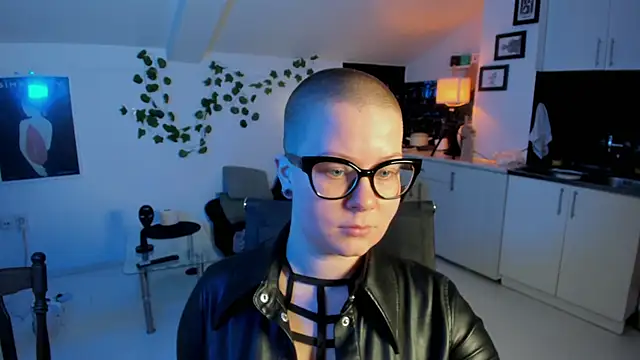 VexaVeylish online show from 04/22/26, 05:25