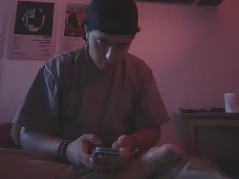 Snapshot of amartinezszz chatting on 05/19/26, 12:49 amartinezszz online show from 05/19/26, 12:49