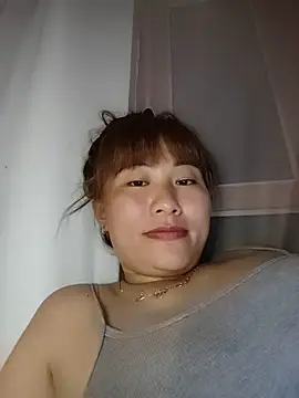 Snapshot of Lucxy-ki6 chatting on 05/18/26, 04:13 Lucxy-ki6 online show from 05/18/26, 04:13