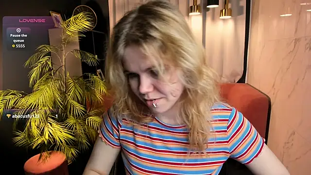 ElizabethVane online show from 06/14/26, 05:42