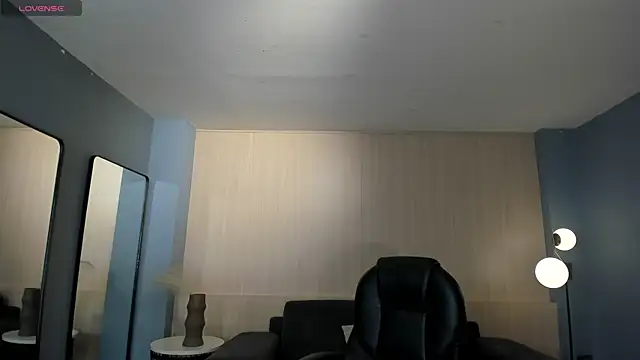 ArianaNova online show from 08/06/26, 02:13