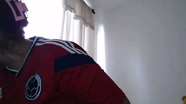Mia skyy18 online show from 06/17/26, 09:05