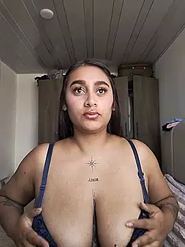 Mia skyy18 online show from 07/07/26, 02:21