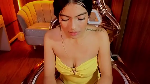  Charlottee b online show from 07/26/26, 12:56