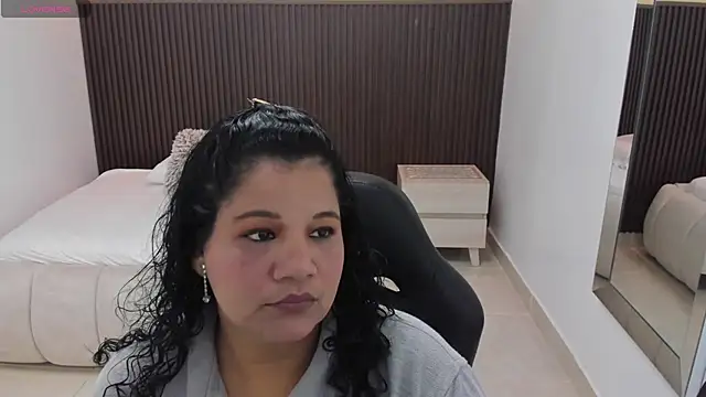 Snapshot of MAYTE1096 chatting on 04/17/26, 07:50 MAYTE1096 online show from 04/17/26, 07:50