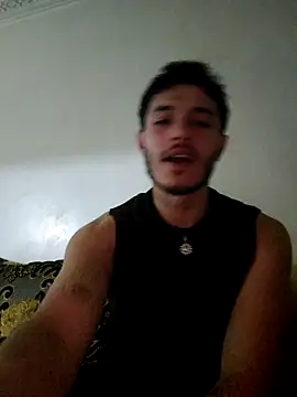 Snapshot of Thewildaliii0 chatting on 04/16/26, 11:29 Thewildaliii0 online show from 04/16/26, 11:29