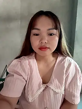 Snapshot of Mina_xYx chatting on 05/07/26, 01:44 Mina xYx online show from 05/07/26, 01:44