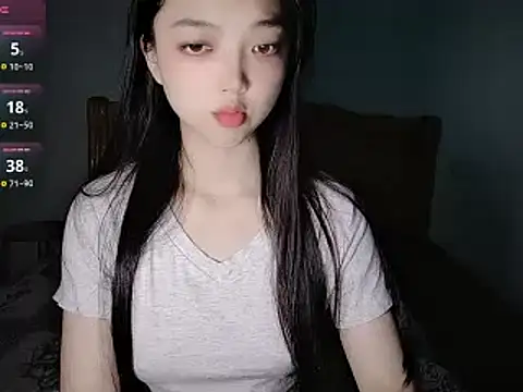 Snapshot of oblakitty_ chatting on 06/23/26, 01:47 oblakitty online show from 06/23/26, 01:47