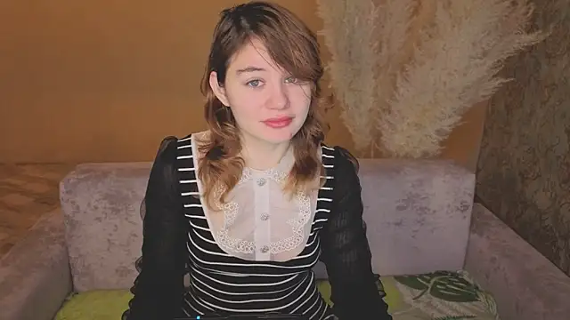 ElizabethRedWings online show from 05/19/26, 01:56