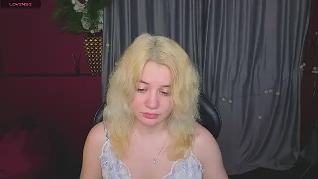 ElizabethRedWings online show from 05/31/26, 06:09