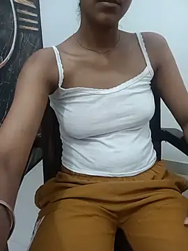 Snapshot of aushi_rajput chatting on 06/01/26, 07:21 aushi rajput online show from 06/01/26, 07:21