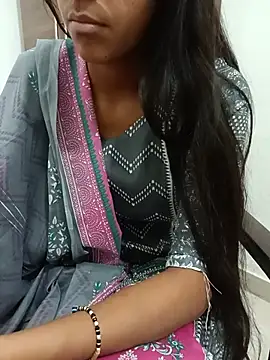 Snapshot of aushi_rajput chatting on 06/12/26, 05:50 aushi rajput online show from 06/12/26, 05:50