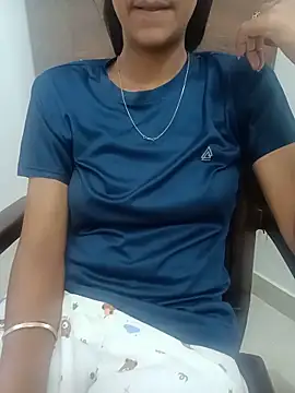 Snapshot of aushi_rajput chatting on 06/12/26, 05:56 aushi rajput online show from 06/12/26, 05:56