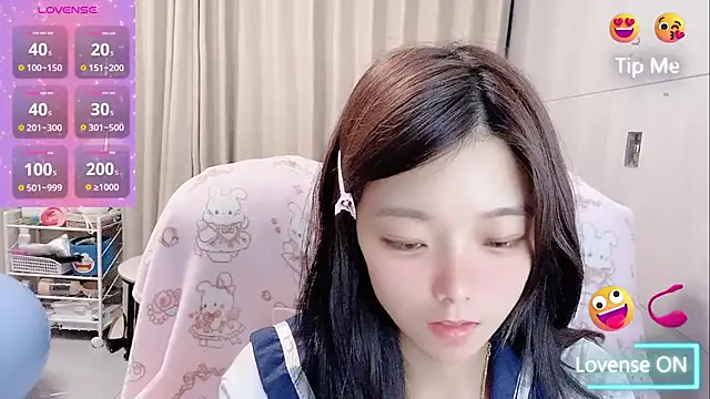 Snapshot of Puting_q chatting on 04/18/26, 06:56 Puting q online show from 04/18/26, 06:56