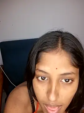 Pari lovers online show from 06/11/26, 05:33