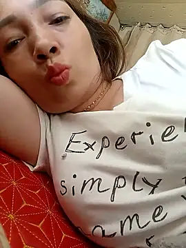 Snapshot of Sury_sexyy chatting on 05/20/26, 09:37 Sury sexyy online show from 05/20/26, 09:37