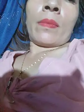 Snapshot of Sury_sexyy chatting on 06/03/26, 03:17 Sury sexyy online show from 06/03/26, 03:17
